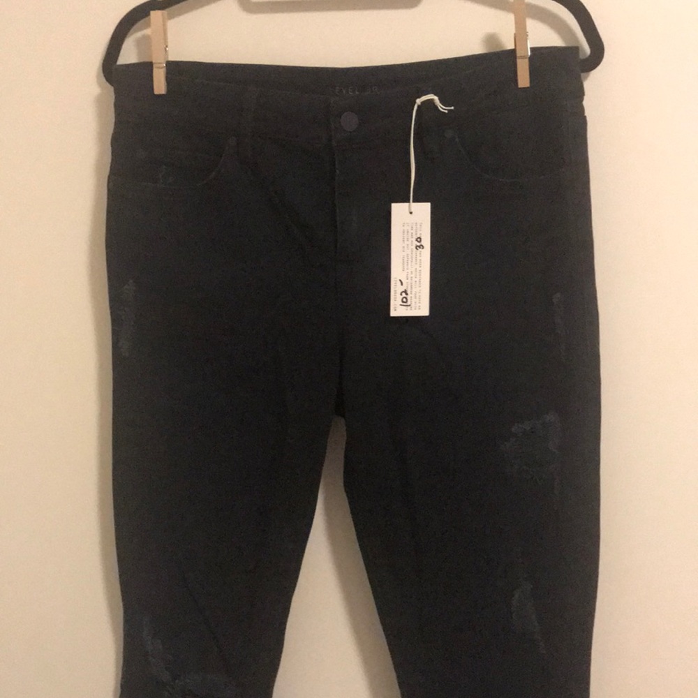NWT Level 99 distressed black jeans